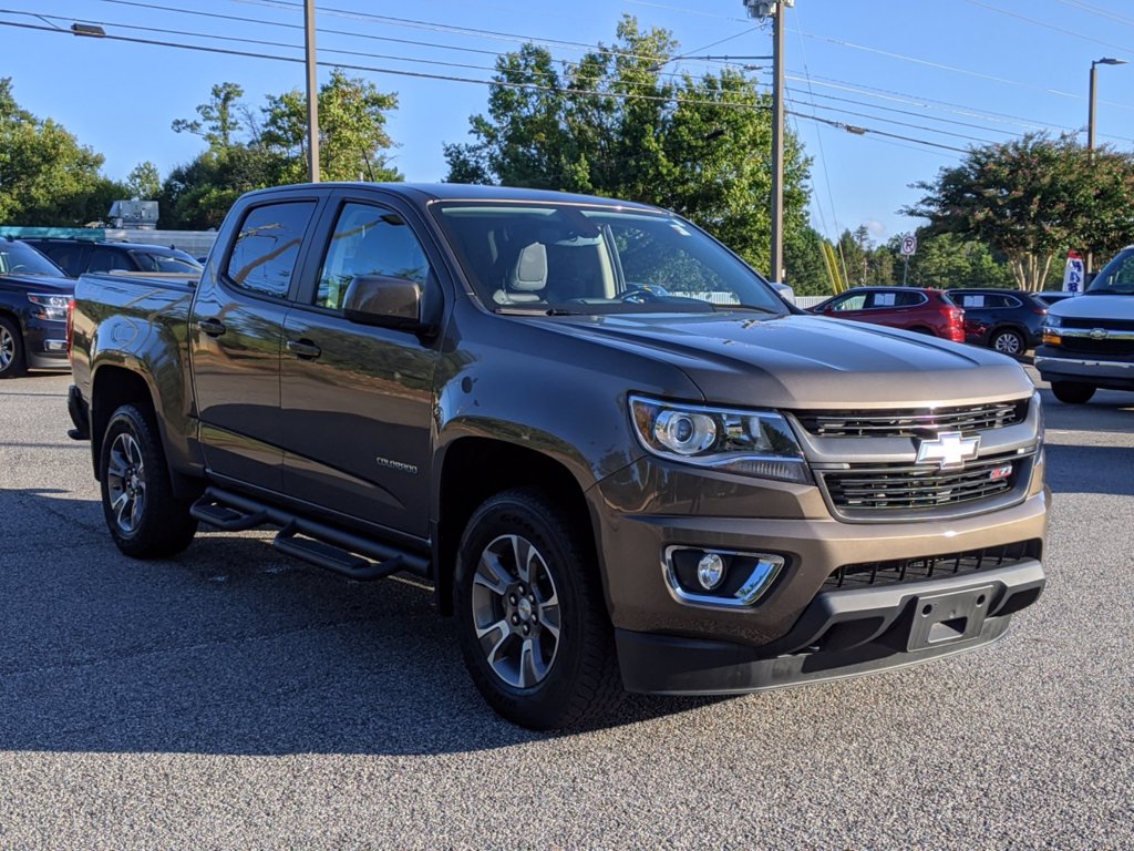 Pre-owned 2017 Chevrolet Colorado 2wd Z71 Rwd Crew Cab Pickup