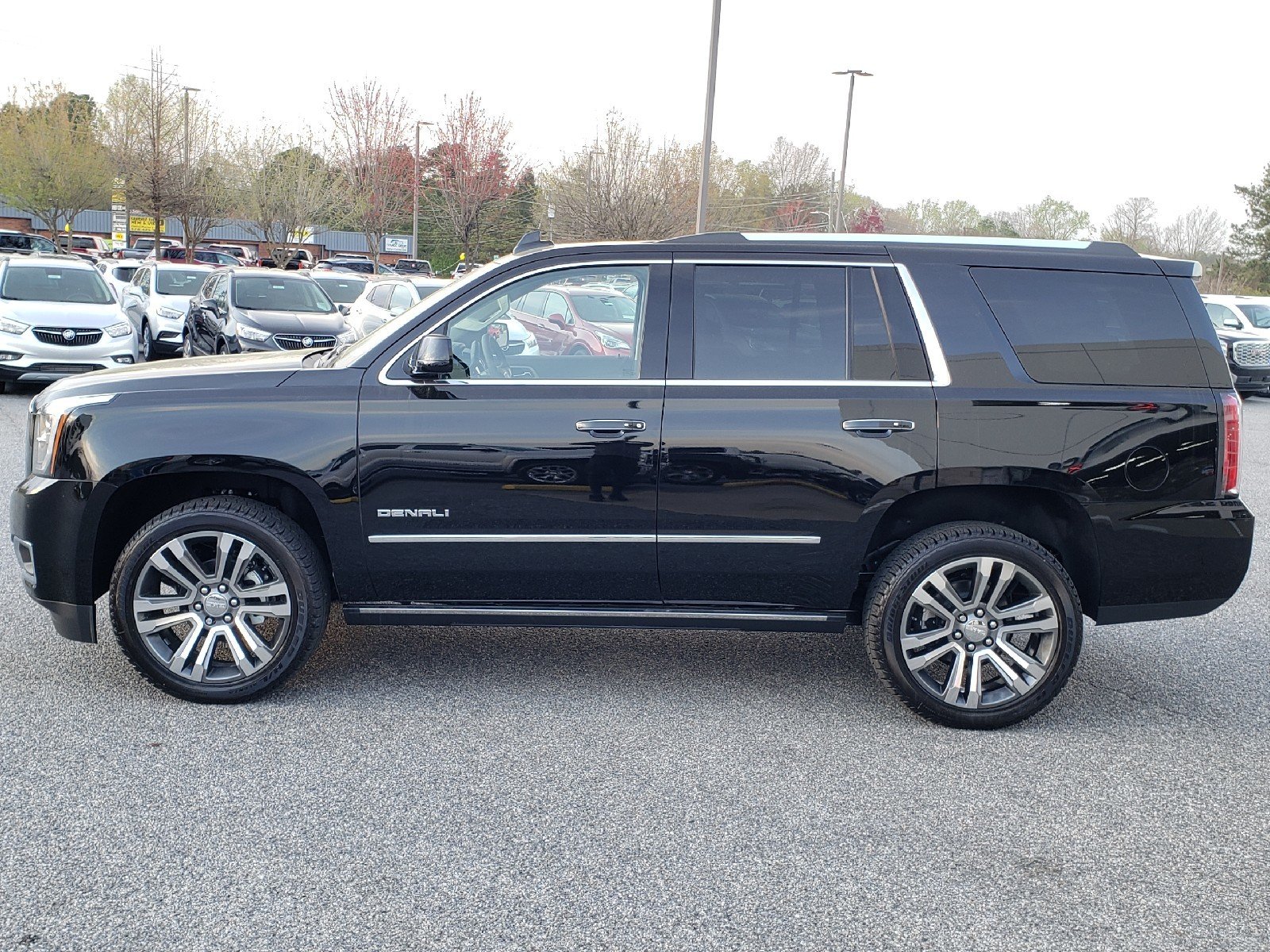 New 2019 GMC Yukon Denali Sport Utility in Roswell #2390495 | Carl ...