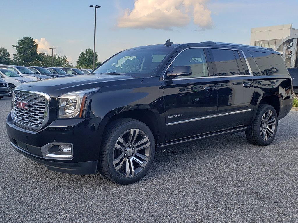 New 2020 GMC Yukon XL Denali With Navigation