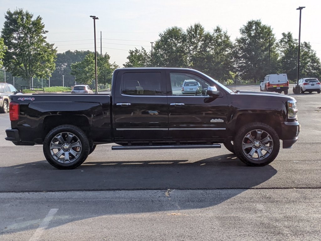 Pre-Owned 2017 Chevrolet Silverado 1500 High Country With Navigation