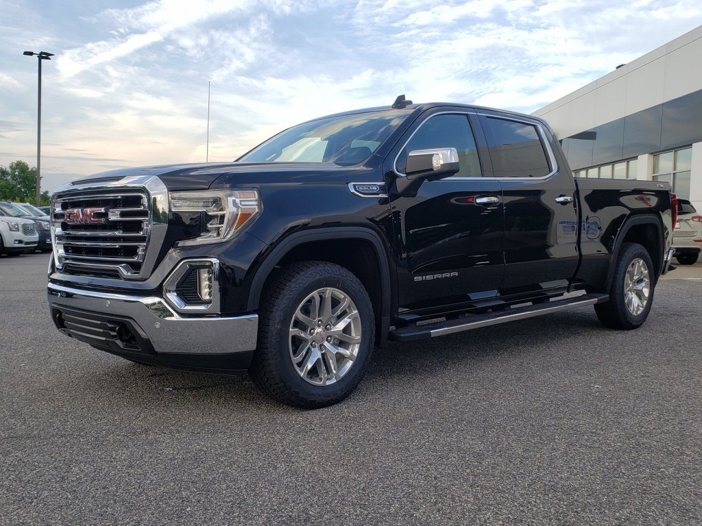 New 2019 GMC Sierra 1500 SLT 4WD