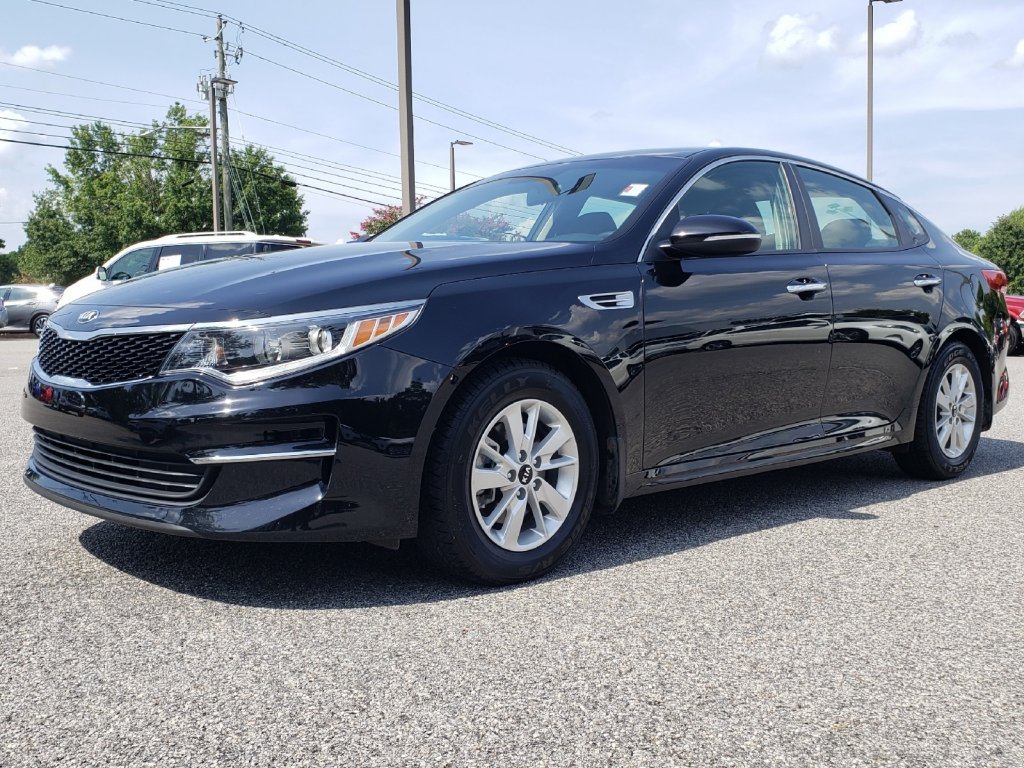 Pre-Owned 2016 Kia Optima LX FWD 4dr Car